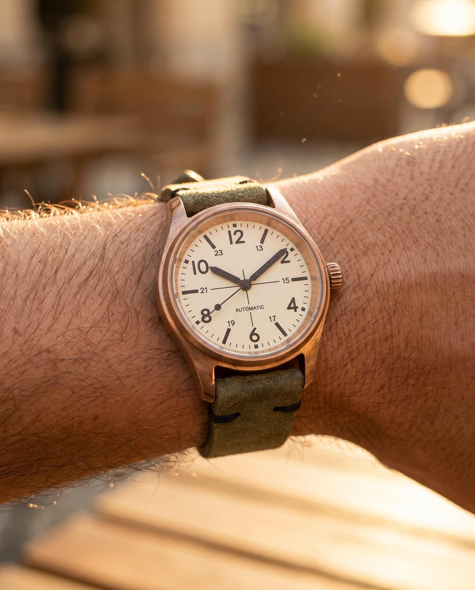 Flieger Noroît ORVEN — photo au poignet, boîtier bronze 36 mm