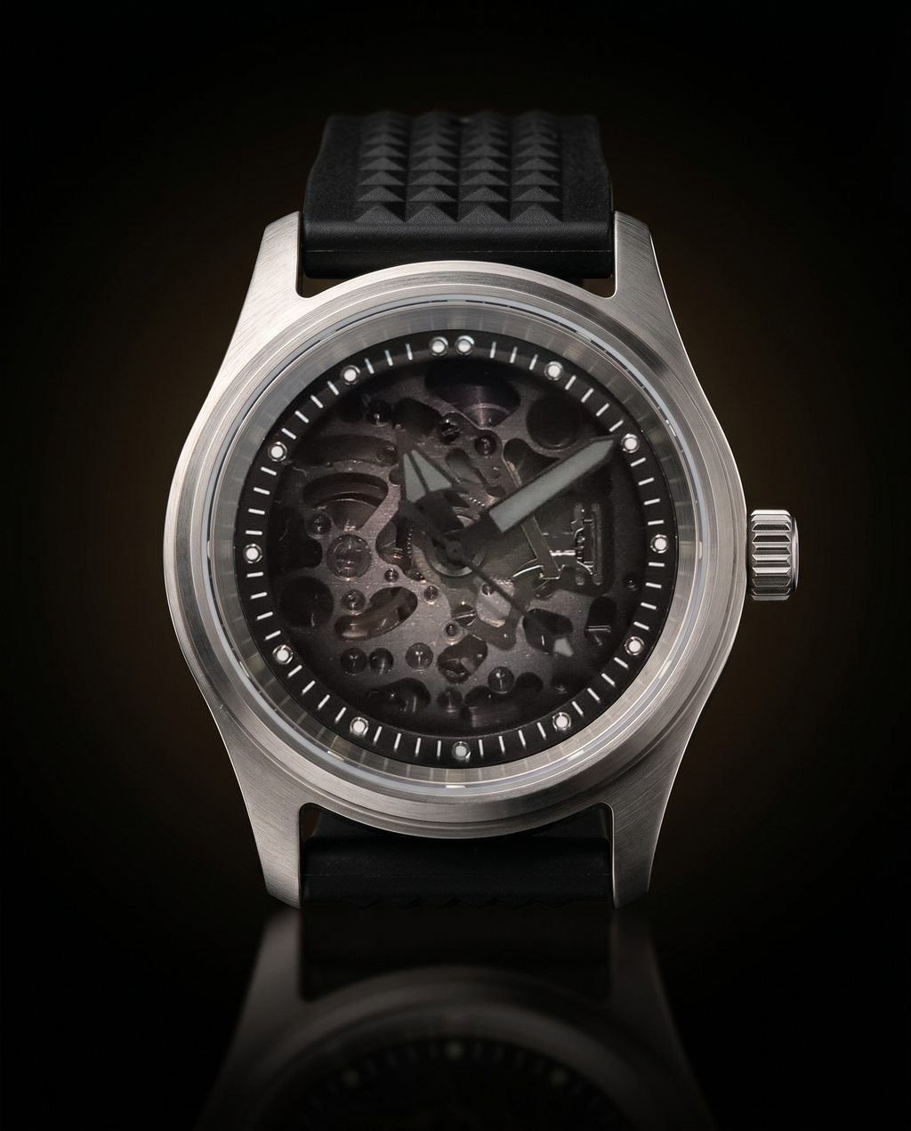 Orbite Pénombre ORVEN — face packshot, cadran skeleton ajouré, aiguilles broad arrow Super-LumiNova C3